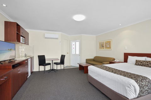 Thunderbird Motel Yass - Accommodation in Surfers Paradise 1