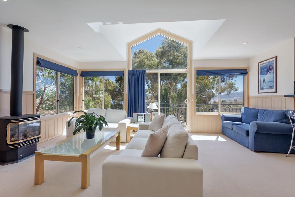 Jindabyne NSW Accommodation in Surfers Paradise