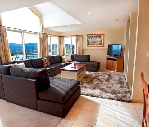 Torino 7 - Accommodation in Surfers Paradise 1