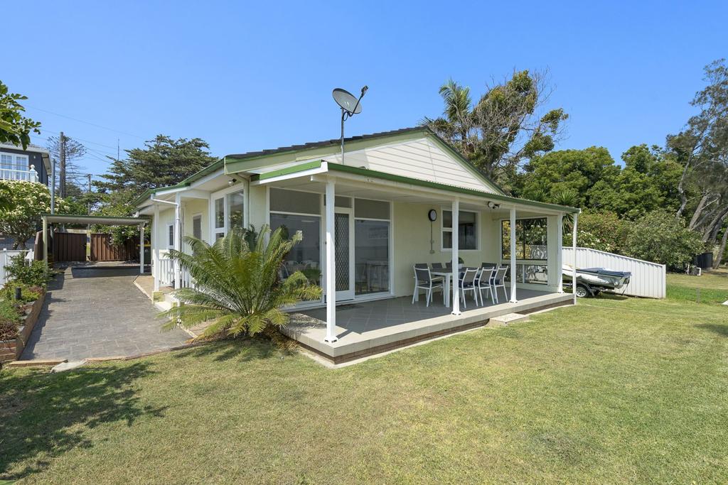 Mt Kembla NSW Accommodation in Surfers Paradise