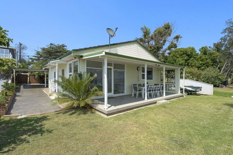 Toukley Lakefront House,Toukley - Accommodation in Surfers Paradise 0