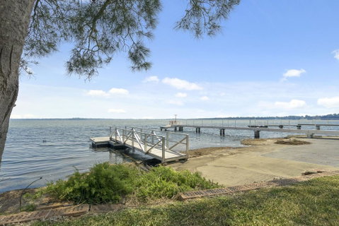 Toukley Lakefront House,Toukley - Accommodation in Surfers Paradise 2