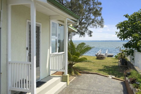 Toukley Lakefront House,Toukley - Accommodation in Surfers Paradise 1