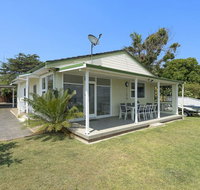 Toukley Lakefront HouseToukley - Accommodation in Surfers Paradise