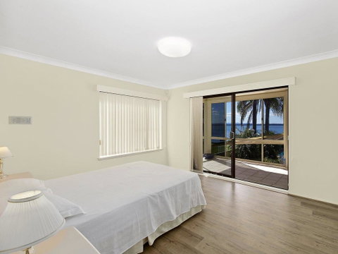 Toukley Waterfront House - Accommodation in Surfers Paradise 1