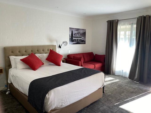 Town Square Motel - Accommodation in Surfers Paradise 2