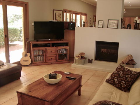 Tranquil Vistas - Accommodation in Surfers Paradise 3