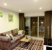 Tranquil Relaxing Forrest Style Apartment - Braddon CBD - Accommodation in Surfers Paradise