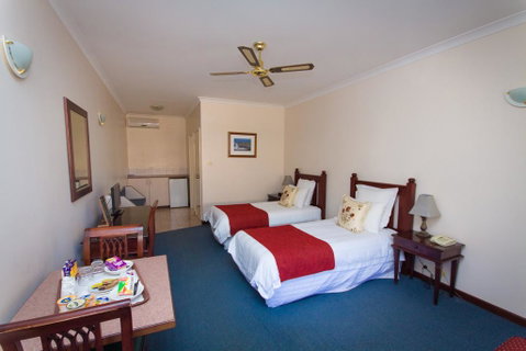 Tree Top Walk Motel - Accommodation in Surfers Paradise 2