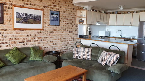 Twin Seasons 2 - Accommodation in Surfers Paradise 2