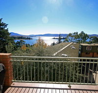Twin Seasons 4 - Lake and Mountain Views - Accommodation in Surfers Paradise