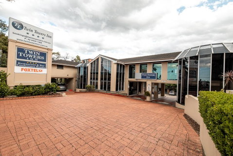 Twin Towers Inn - Accommodation in Surfers Paradise 3