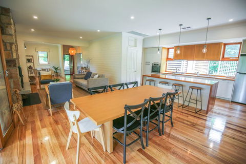 Two Oaks - Accommodation in Surfers Paradise 1