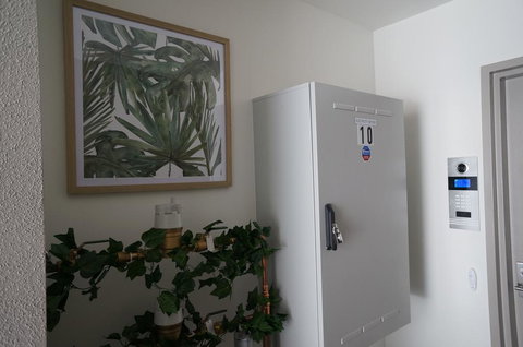 U201 Brunswick Living Brand New Deluxe Balcony Upper Floor Apartment Close To Airport And CBD - Accommodation in Surfers Paradise 2