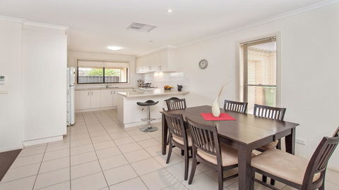Ulmara Unit 2 - Accommodation in Surfers Paradise 3
