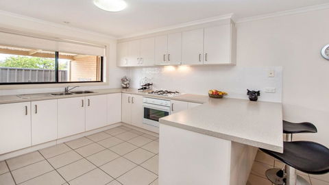 Ulmara Unit 2 - Accommodation in Surfers Paradise 2