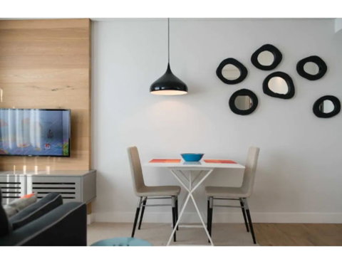 Ultrachic Executive Beach Apartment - Accommodation in Surfers Paradise 1
