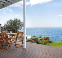 Unbelievable Clifftop Townhouse with Ocean Views - Accommodation in Surfers Paradise