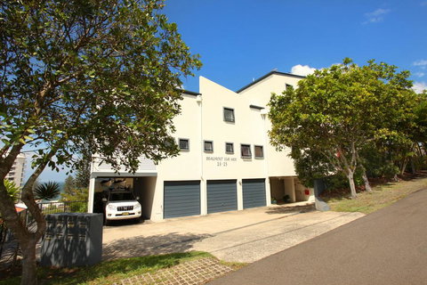 Unit 4, Beaumont Sur Mer, 13 - 15 Pacific Terrace Coolum Beach, 400 BOND, LINEN SUPPLIED - Accommodation in Surfers Paradise 1