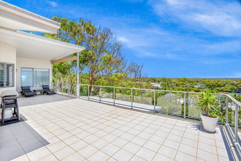 Unit 6 Rainbow Sea - Rainbow Beach, Amazing Ocean Views, Aircon, Wi-Fi, Pool, Walk To Beach - Accommodation in Surfers Paradise 3
