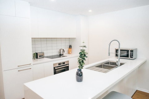 Urban Rest - Kerridge St - Accommodation in Surfers Paradise 2