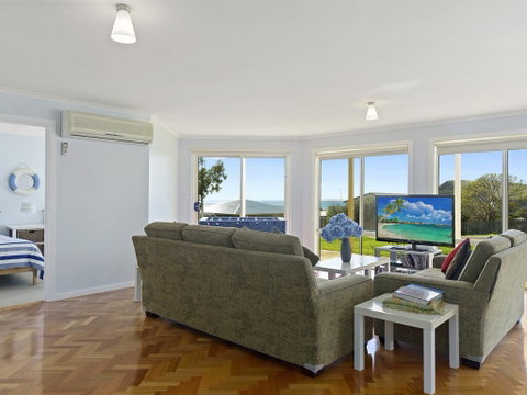 VALLEY VIEWS - 10 Valley Heights Drive - Accommodation in Surfers Paradise 3