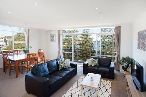 View Of Manly Pines And Waves From Large Apartment - Accommodation in Surfers Paradise 3