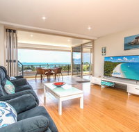 VIEWS ON ELSHEBY - Accommodation in Surfers Paradise