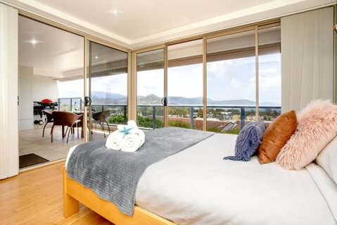 VIEWS ON ELSHEBY - Accommodation in Surfers Paradise 1