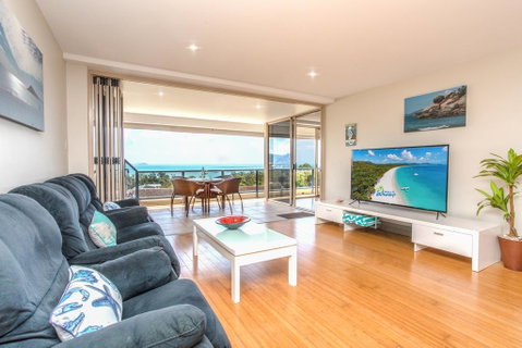 VIEWS ON ELSHEBY - Accommodation in Surfers Paradise 0