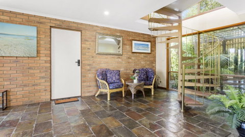 VIEWS AT MCCRAE..... - Accommodation in Surfers Paradise 1