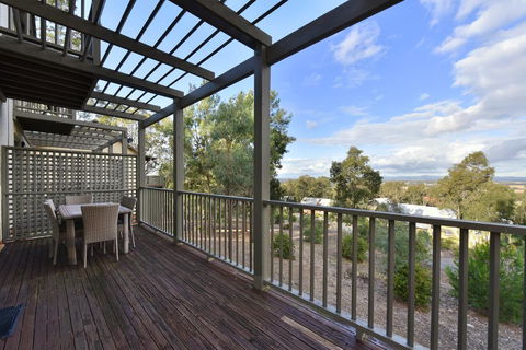 Villa 2br Grange Resort Condo Located Within Cypress Lakes Resort (nothing Is More Central) - Accommodation in Surfers Paradise 0