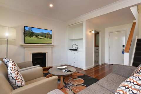 Villa 2br Grange Resort Condo Located Within Cypress Lakes Resort (nothing Is More Central) - Accommodation in Surfers Paradise 2