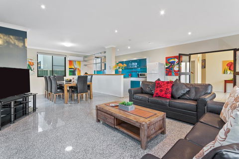Villa De Marseilles - Melbourne - Accommodation in Surfers Paradise 1