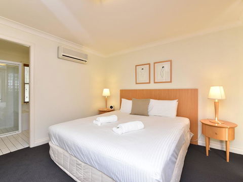 Villa Executive 2br Ferre Resort Condo Located Within Cypress Lakes Resort (nothing Is More Central) - Accommodation in Surfers Paradise 1