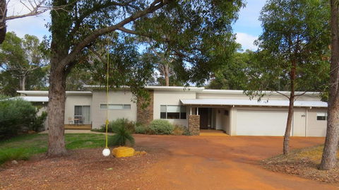 Vintners - More Space For You To Enjoy! - Accommodation in Surfers Paradise 2