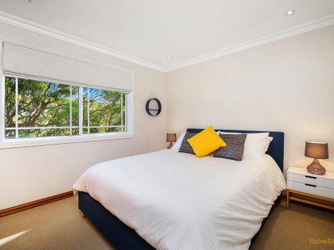 Vista Del Mar - 49 Del Mar Dr - Accommodation in Surfers Paradise 2