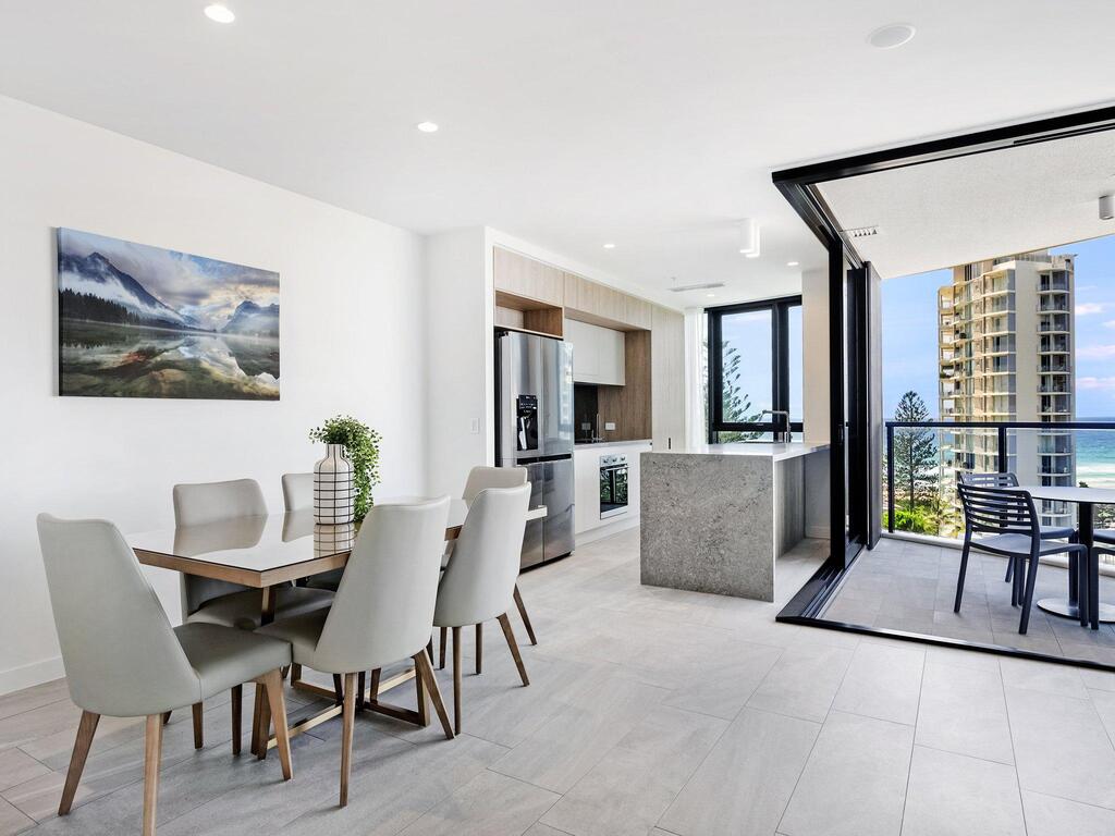 Broadbeach QLD Accommodation in Surfers Paradise