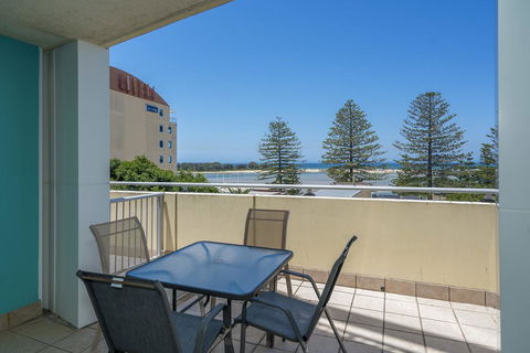 Waldorf, Unit 409 - The Entrance, NSW - Accommodation in Surfers Paradise 0
