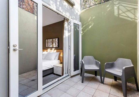 Walk To The MCG, The Tan, Botanic Gardens & Train - Accommodation in Surfers Paradise 2