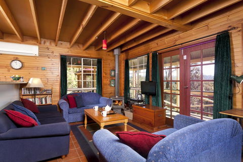 Wallaby Leap - Accommodation in Surfers Paradise 0