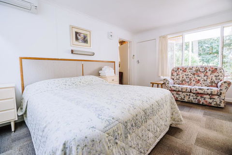 Warburton Lodge - Accommodation in Surfers Paradise 2