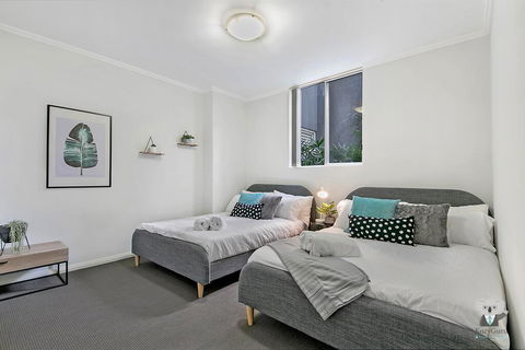 WARRICK FRAM 3 BEDS APT FREE PARKING WALK TO WESTFIELD CLOSE TO HOSPITAL NWF003 - Accommodation in Surfers Paradise 2