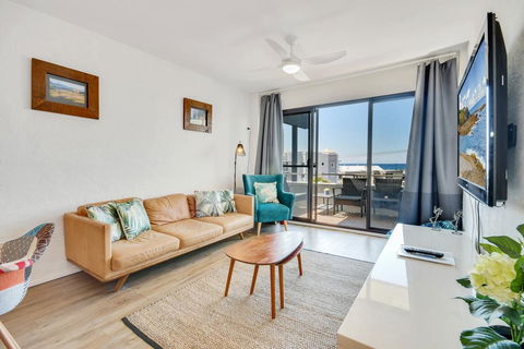 Warroo15 - Accommodation in Surfers Paradise 0
