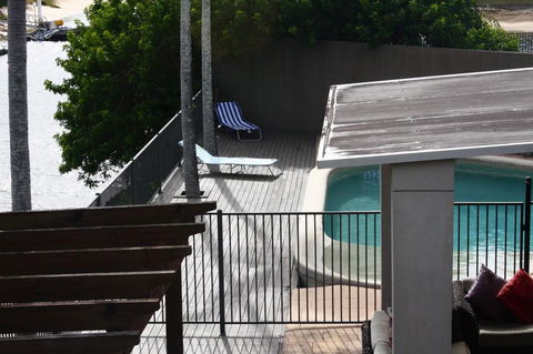 Water Front Room - Accommodation in Surfers Paradise 3