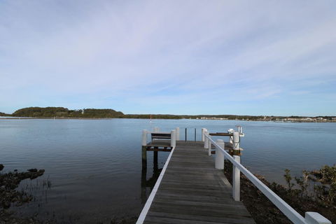 Waterfront Cottages - Accommodation in Surfers Paradise 3