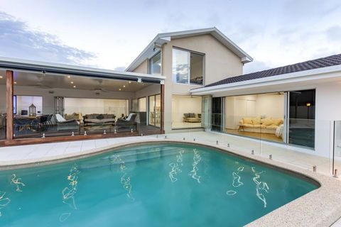 Waterfront Entertainer - Accommodation in Surfers Paradise 3