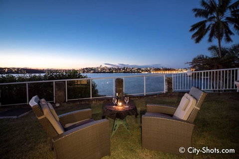 Waterfront On Manly Harbour - Accommodation in Surfers Paradise 1
