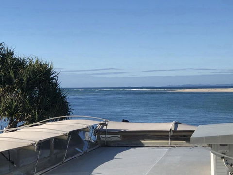 Waterfront Resort, Perfect For A Couples Getaway! - Accommodation in Surfers Paradise 0