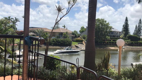 Waterfront Sorrento - Accommodation in Surfers Paradise 1